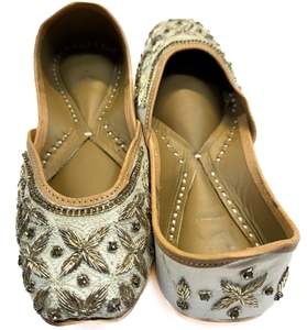 Pure leather very soft double cushioned based hand work Beautiful Punjabi Jutti