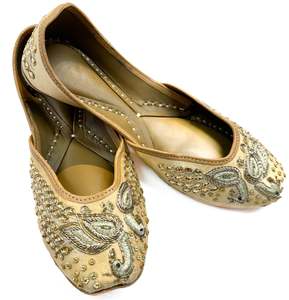 Women Punjabi Jutti: Pure leather very soft double cushioned based hand work Beautiful Punjabi Jutti