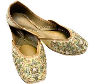 Pure leather very soft double cushioned based hand work Beautiful Punjabi Jutti
