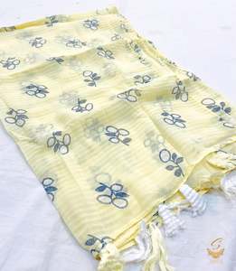 Hijaab: Printed georgette based hijab
