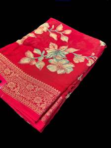 Pure chiffon based Beautiful floral print Saree