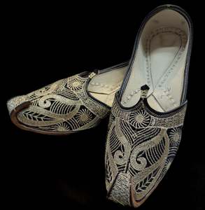 Pure Leather based very soft cushioned Men’s Punjabi Jutti