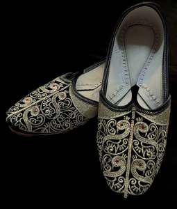 Mens Punjabi Jutti: Pure Leather based very soft cushioned Men’s Punjabi Jutti