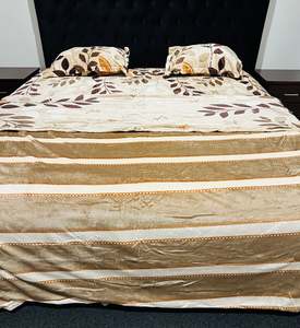 Bed Sheets With Duvet Cover: Beautiful Floral Print Very Soft & Warm Fleno Bed Sheet With 2 Pillow Covers And Duvet Cover Of Reversible Design