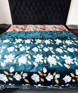 Quilts: Beautiful Floral Design 220 X 230 Cm Heavy Weight Quilt With Microfibre Filling (Super King Size Bed)