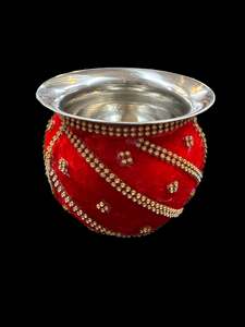 Decorated Thali: Red color beautiful Decorated Shagun Gadvi/Lota