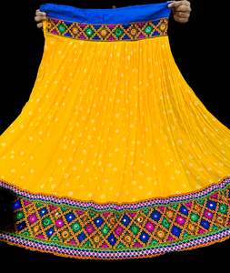 Chaniya Choli: Multicoloured border chiffon based skirt/lehnga/chaniya