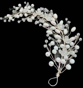 Very shiny and sparkly white crystals with pearls hair accessories for engagement bride