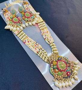 Crystal pearls with fine golden Jerkan stone With Pearls Beaded Necklace Set Wit&hellip;