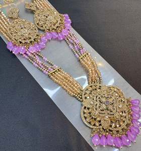 Necklace: Crystal pearls with fine golden Jerkan stone With Pearls Beaded Necklace Set With Beautiful Earrings