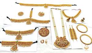 South Indian Necklace: South indian bharatnatyam jwellery set (artificial gold)