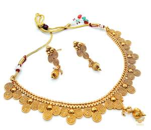 South Indian Necklace: small size beautiful gold plated (artificial) necklace set