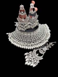 (video clip attached)Silver Original Kundan Polki stones & Pearls work Bridal ne&hellip;
