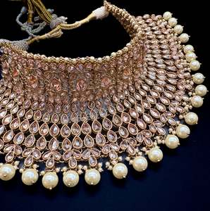 (video clip attached )Golden color Beautiful and elegant look Original Polki sto&hellip;