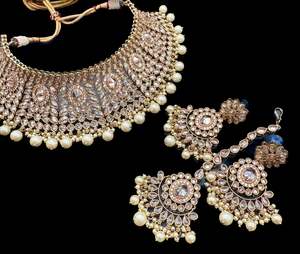 (video clip attached )Golden color Beautiful and elegant look Original Polki sto&hellip;