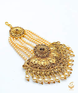 Passa: golden pearls and Polki stone beautiful passa