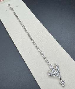 Maang Tikka And Matha Patti: Small size jerkan stone beautiful tikka