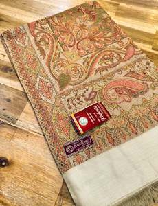 Woolen Shawls Scarfs: Women's Plain Pure woollen Kashmiri Shawl