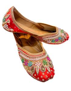 Pure leather very soft cushioned based hand work Beautiful Punjabi Jutti
