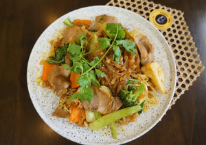 Stir-fried Rice Noodles with Vegetables
