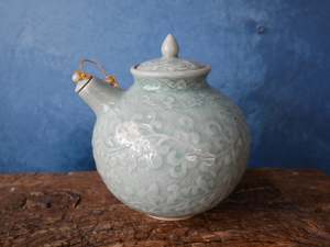 Celadon: Bas-relief designed Tea pot | deep green CELADON tea pot with lids