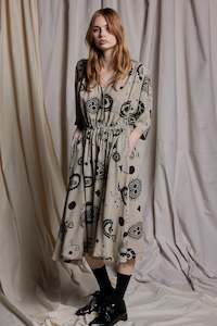 DON'T CRY DAHLIA DRESS - STONE CAMEO PRINT