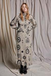 Stone Cameo: FEMME FATALE DRESS - STONE CAMEO PRINT