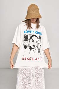 The Muse Spring Summer 2026: Love is King T Shirt - White