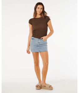 Tees 1: COASTAL SS TOP - BROWN
