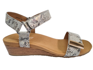 Dress Flat Sandals: Silver Lining - Utica