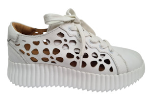 Sneakers: Premio - Supreme