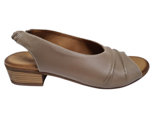 Womens Heeled Sandals: Mago - Hartlyn