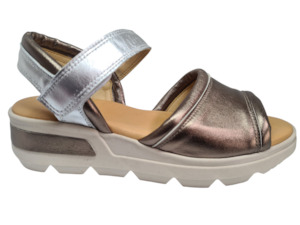 Flat Sandals: Neo - Halo