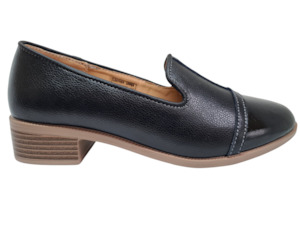 Flats: Just Bee - Conny