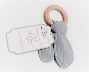 Organic Muslin Wooden Teether - Grey