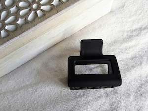 Hair Accessories: Black Matte Hair Claw - Small