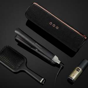 GHD Platinum+ Hair Straightener Gift Set in Black