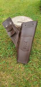 Arrow Rests And Sights: Premium leather quiver w/ Accessory pocket