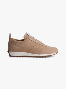 Sneakers: Retro Runner sand suede
