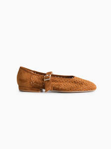 Strada tan suede