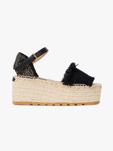 Goldie black
