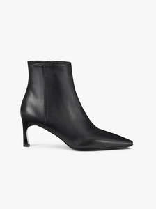 Boots: Taylor Bootie black
