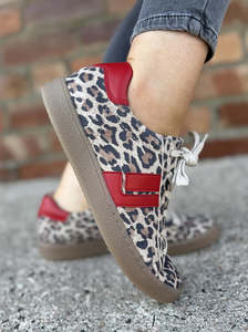 Sneakers: Mamba leopard / red