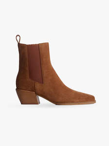 Boots: Joni Chelsea tan suede