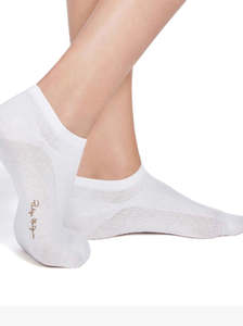 Hosiery Socks: Footlets 3pairs white