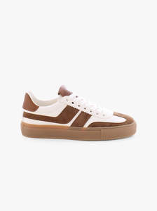 Shoes 1: Leni caramel / white
