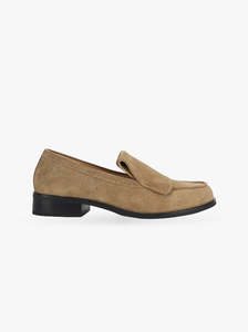 Uma Loafer oat suede