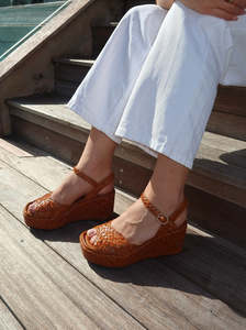 Wedges Platforms: Ankara tan