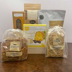 Gourmet Food Hamper: Gourmet Food Hamper Petite Eats