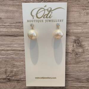 Odi Boutique - Fresh Water Pearl on Cubic Zirconia Post
